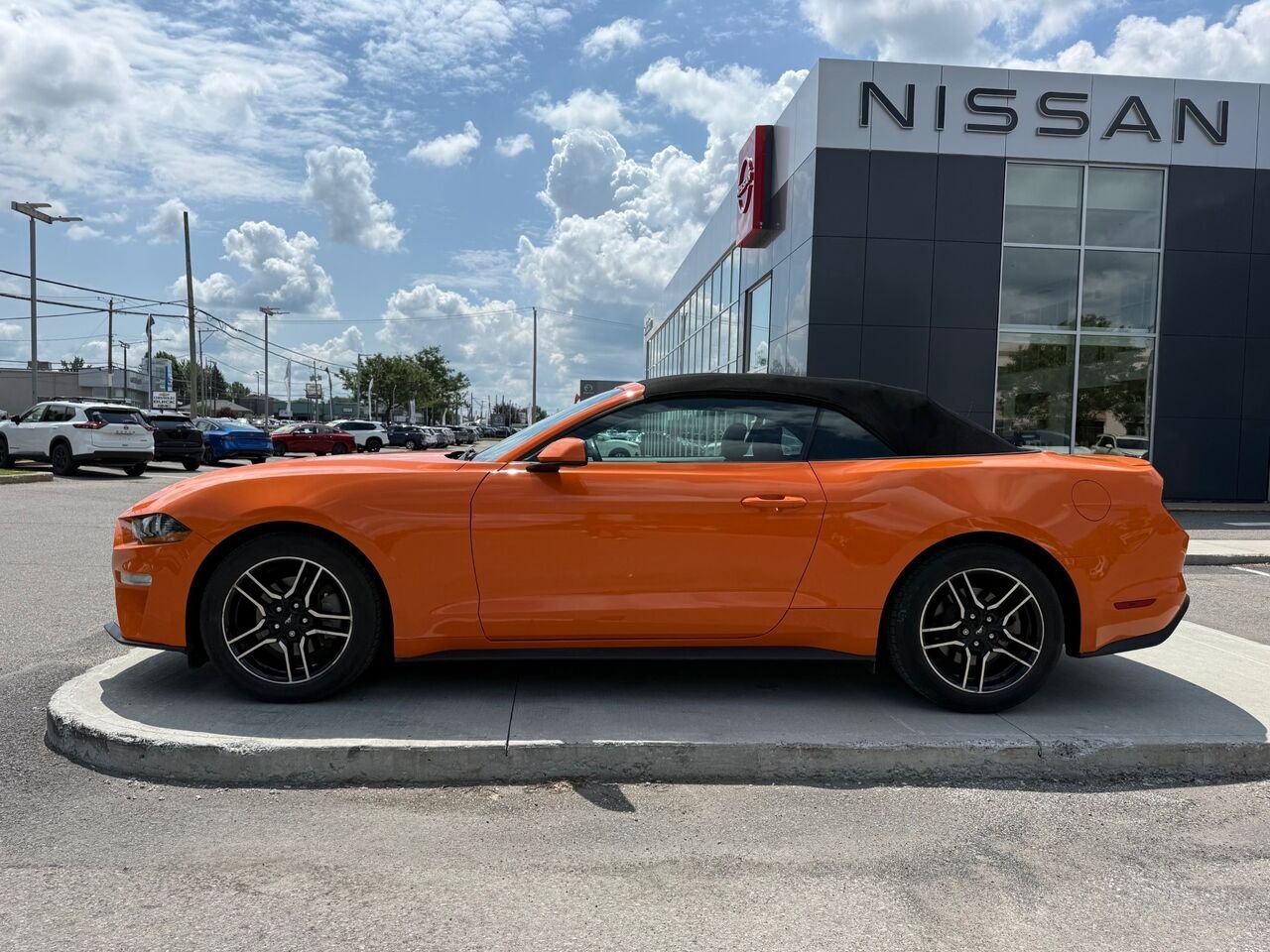 2020 Ford Mustang EcoBoost décapotable Orange Châteauguay - photo #7