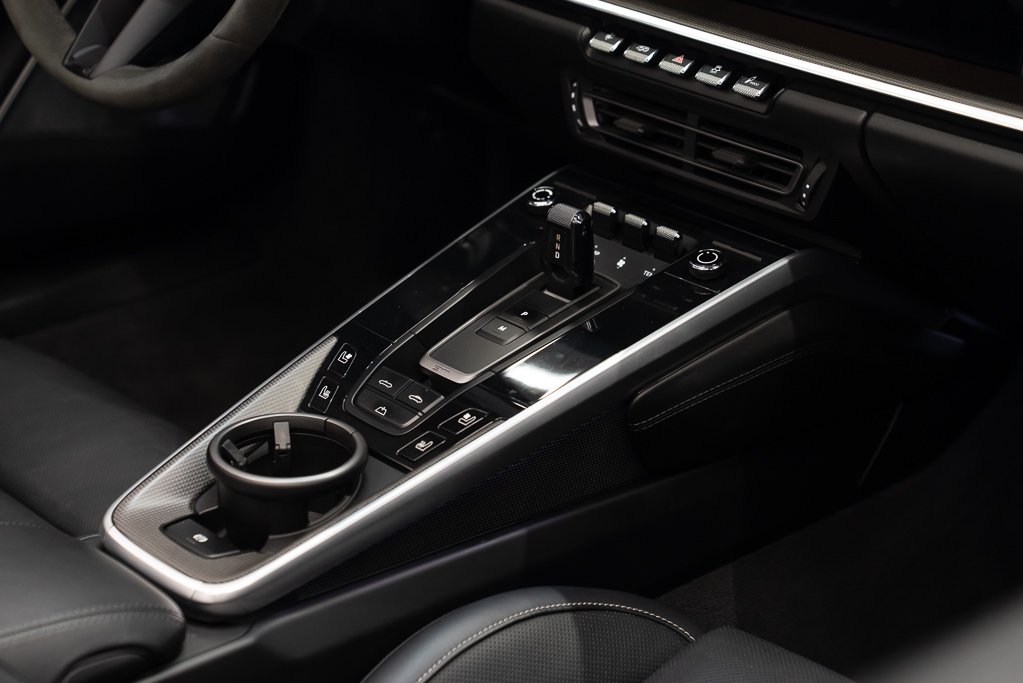 Porsche 911 Turbo S cabriolet 2023 Argent Kirkland - photo #19