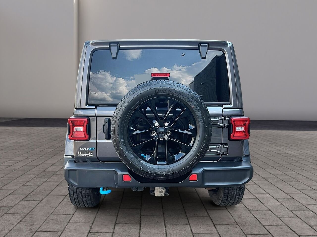 Jeep Wrangler 4xe SAHARA UNLIMITED 2022 Gris Québec - photo #2
