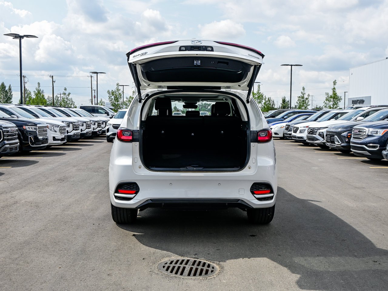 2025 Mazda CX-70 MHEV GT AWD White Sherwood Park - photo #13