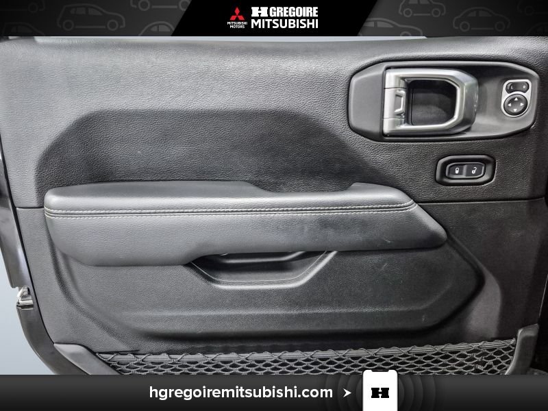 2020 Jeep Wrangler Unlimited Black Blainville - photo #12