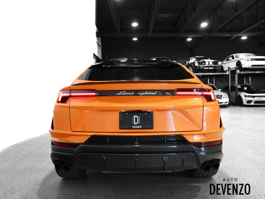 Lamborghini Urus 2023 2023 Orange