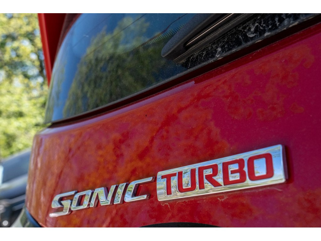Chevrolet Sonic 2017 Rouge Gatineau - photo #6