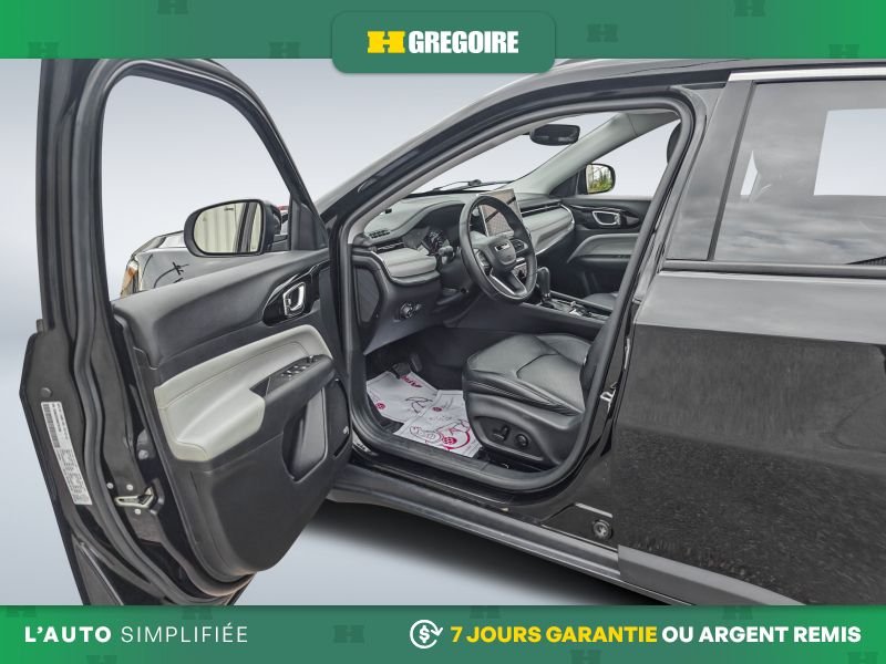Jeep Compass S12857 | Limited 2022 Noir Laval - photo #11