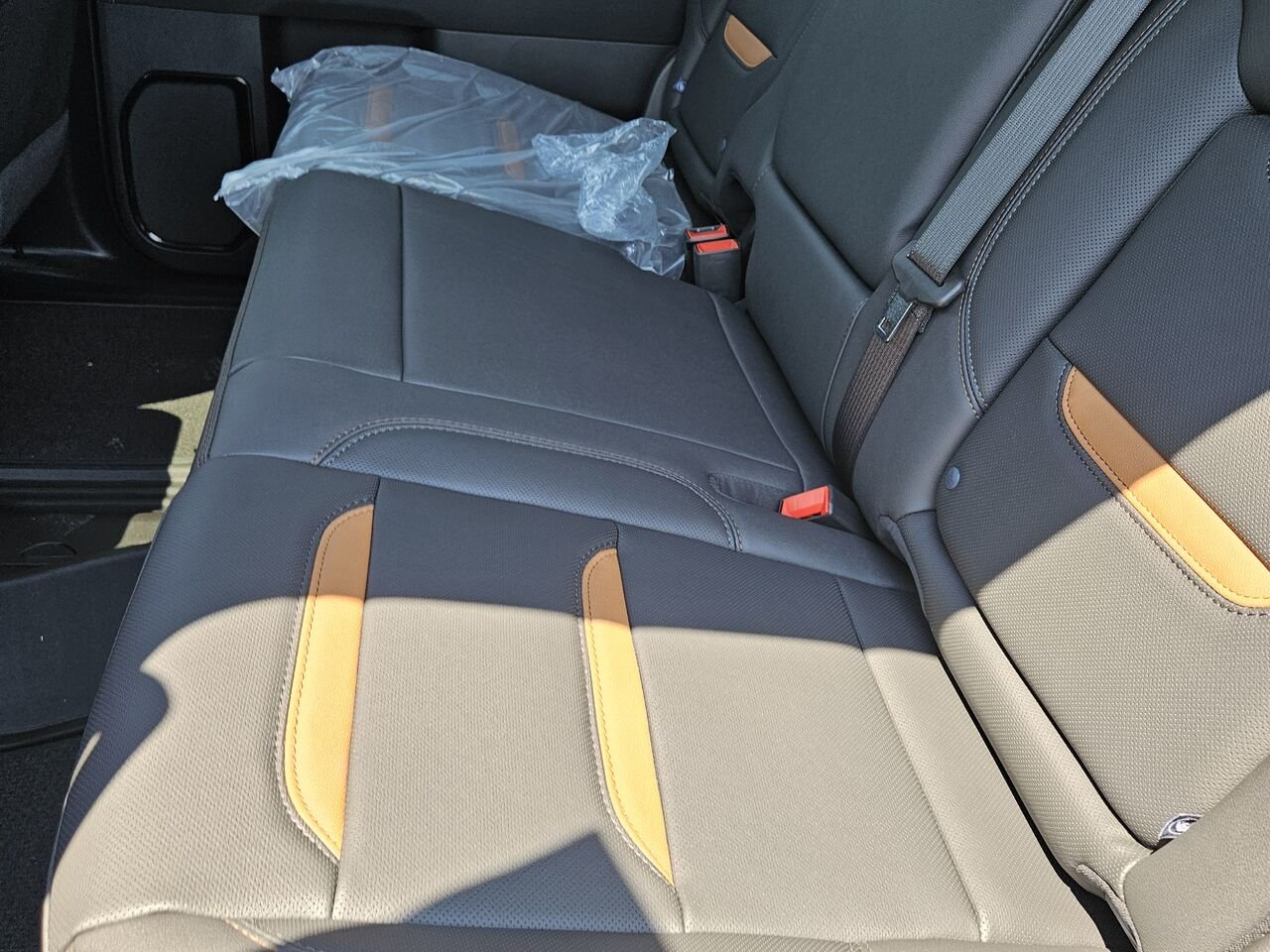 GMC Sierra 2500HD AT4 cabine multiplace 4RM 159 po 2026 Noir onyx Thetford Mines - photo #17