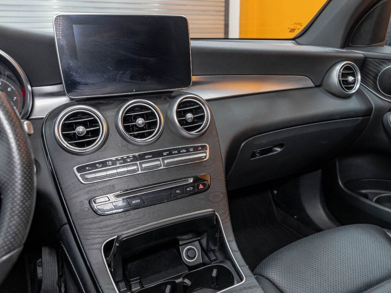 Mercedes-Benz GLC 300 4MATIC *TOIT* NAV CUIR SIÈGES CHAUFF 2018 Gris Saint-Jérôme - photo #20