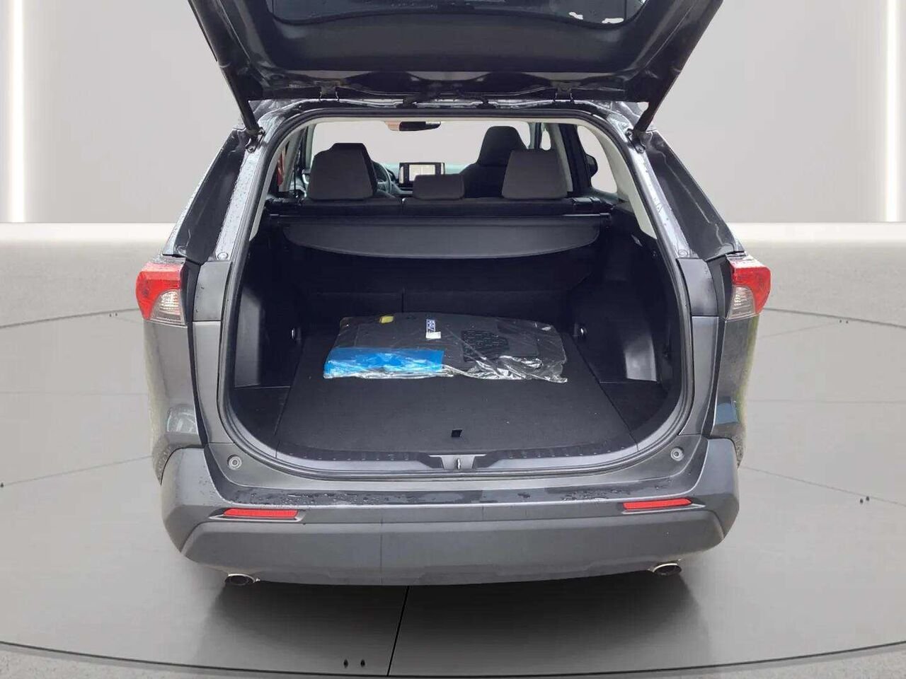 2020 Toyota RAV4 Grey Gatineau - photo #18