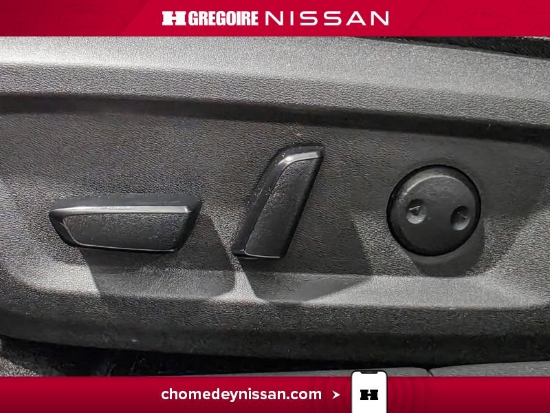 Nissan Rogue 2022 Rouge Laval - photo #16