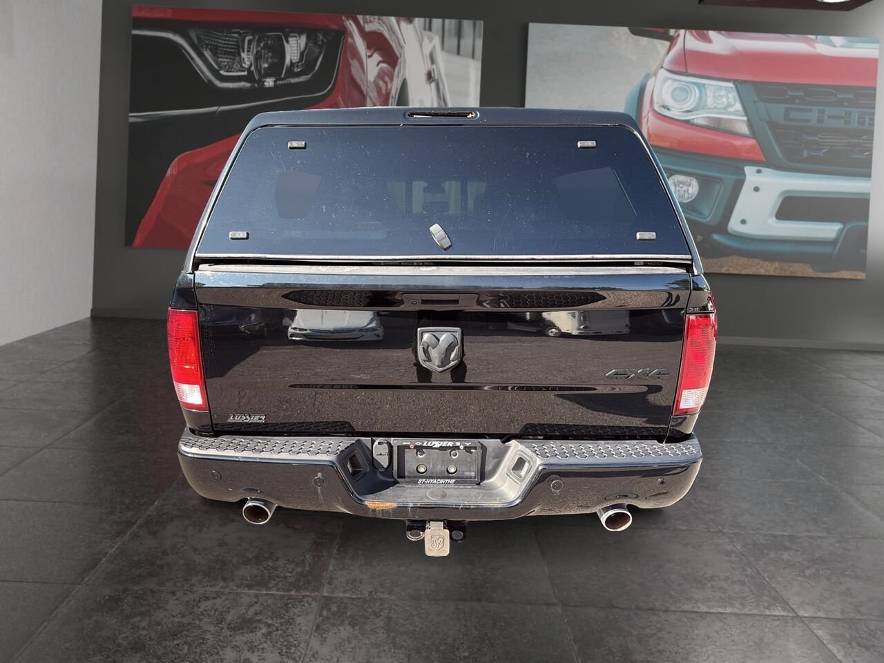 RAM 1500 CLASSIC SLT 2021 Noir Saint-Hyacinthe - photo #2