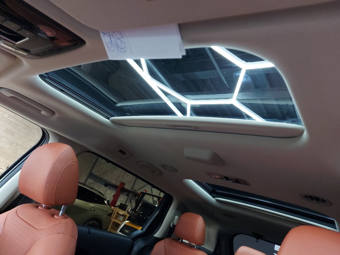 KIA Carnival 2026 Blanc neige nacré Blainville - photo #18