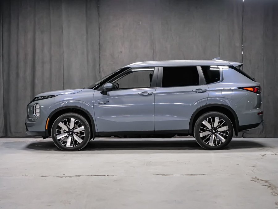 Mitsubishi Outlander PHEV GT 2026 Fini Gris pierre de lune de qualité supérieure