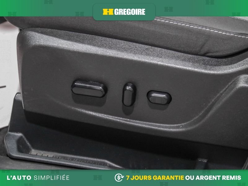 Ford Escape 2019 Blanc Laval - photo #17