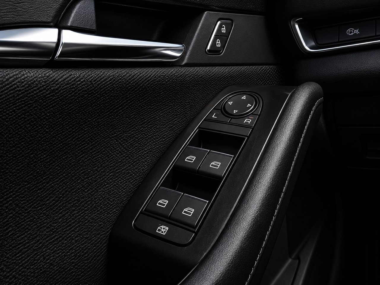 Mazda CX-30 JAMAIS ACCIDENTÉ / AWD (4X4) / APPLE CARPLAY ET ANDROID AUTO 2024 Noir Châteauguay - photo #15