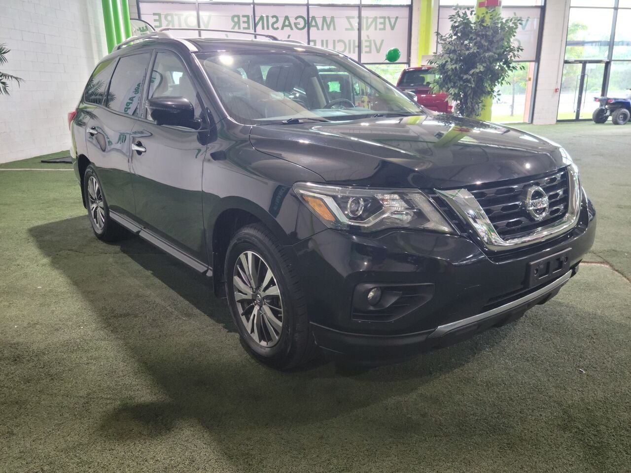 2018 Nissan Pathfinder Black  - photo #7