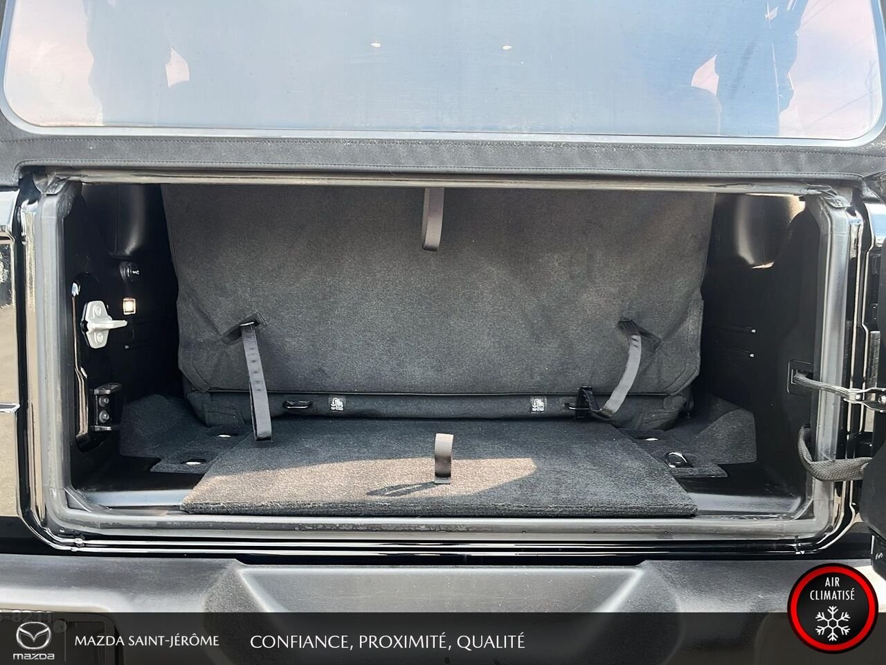 2024 Jeep Wrangler Sport | A/C | 4x4 | AUTOMATIQUE | V6 | Black Saint-Jérôme - photo #23