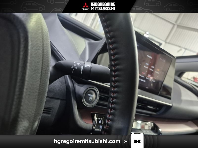 2024 Toyota Prius Silver Blainville - photo #22