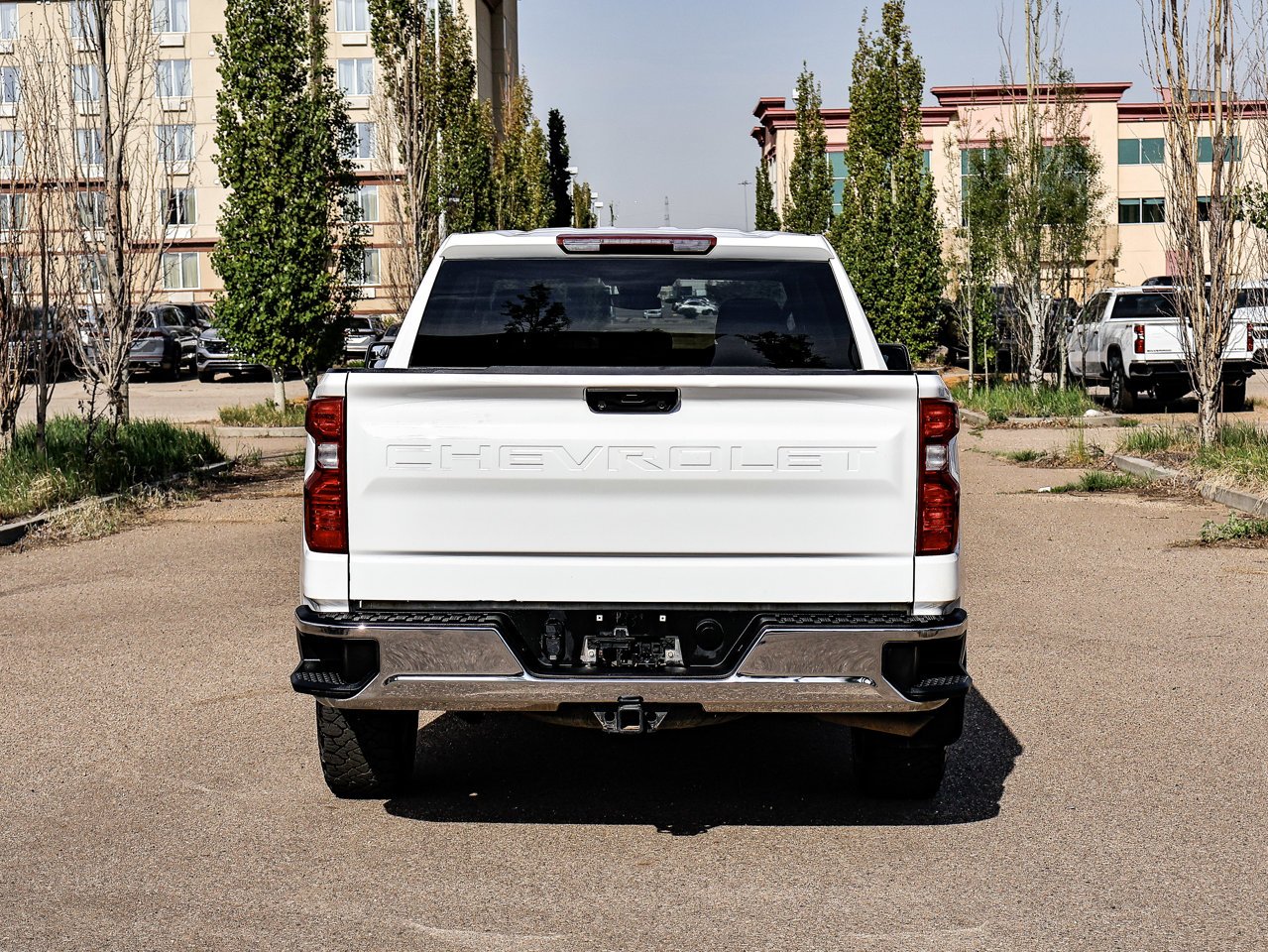 2025 Chevrolet Silverado 1500 4WD Crew Cab 147 LT White Sherwood Park - photo #11