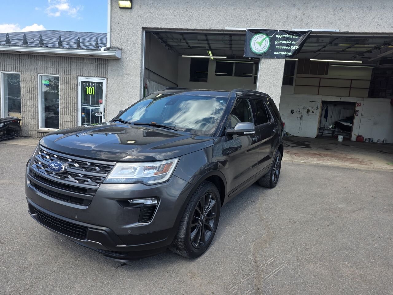 2018 Ford exolorer Grey  - photo #0