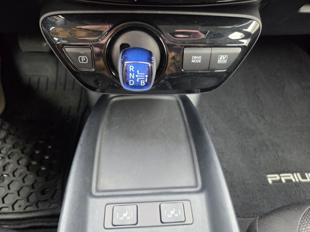 Toyota PRIUS 2020 Blanc Amos - photo #14