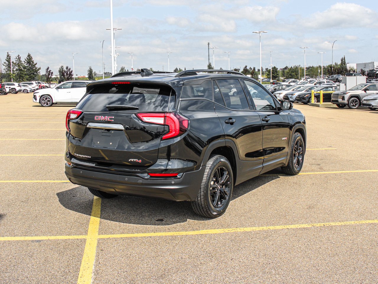 2022 GMC Terrain AWD 4dr AT4 Black Sherwood Park - photo #8
