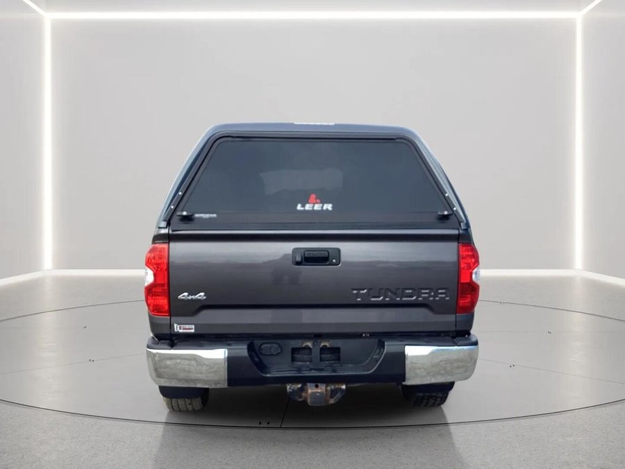 TOYOTA TUNDRA 4X4 2018 2018 Gris magnétique métallisé