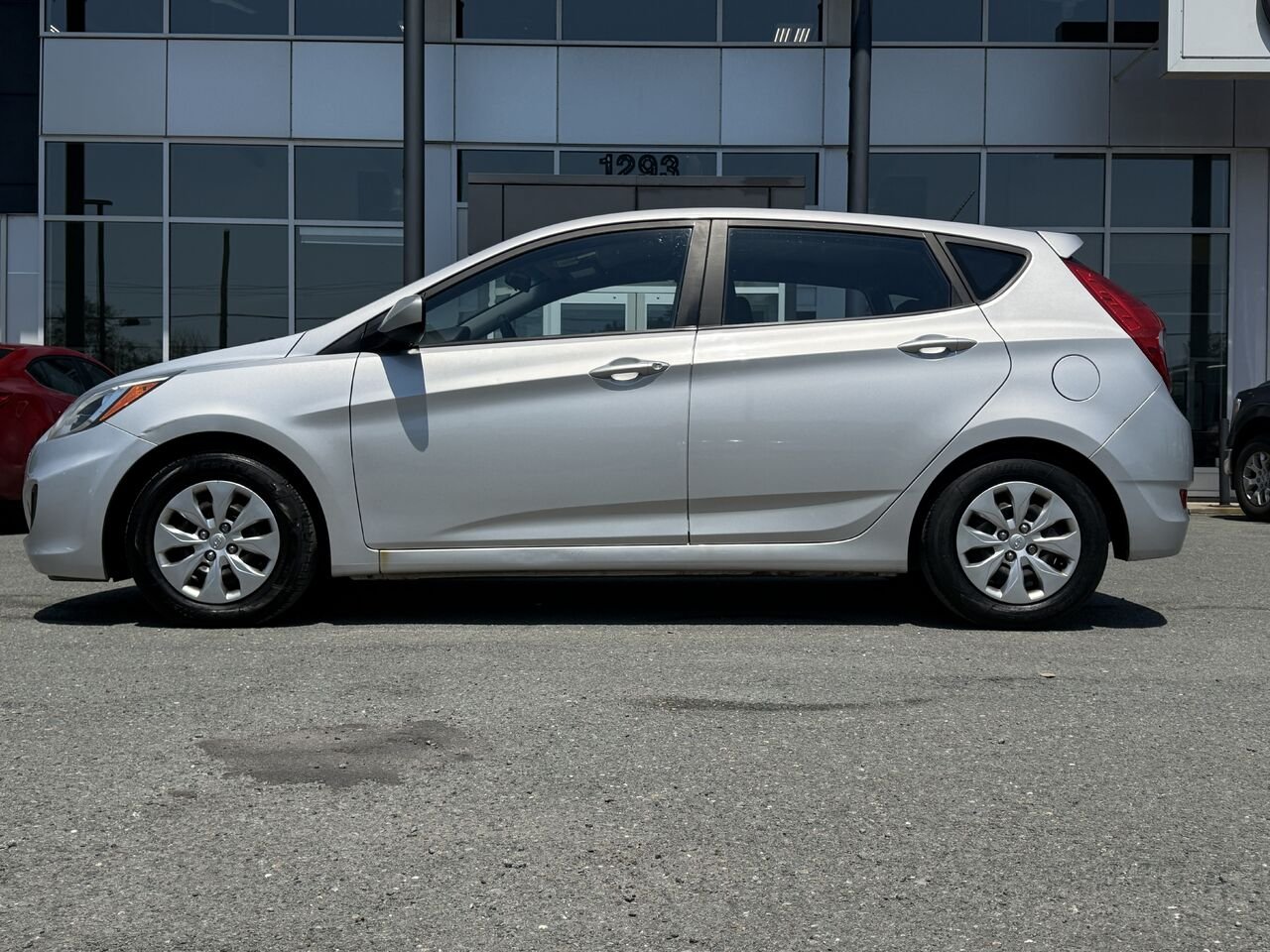 2016 Hyundai Accent Granby - photo #2