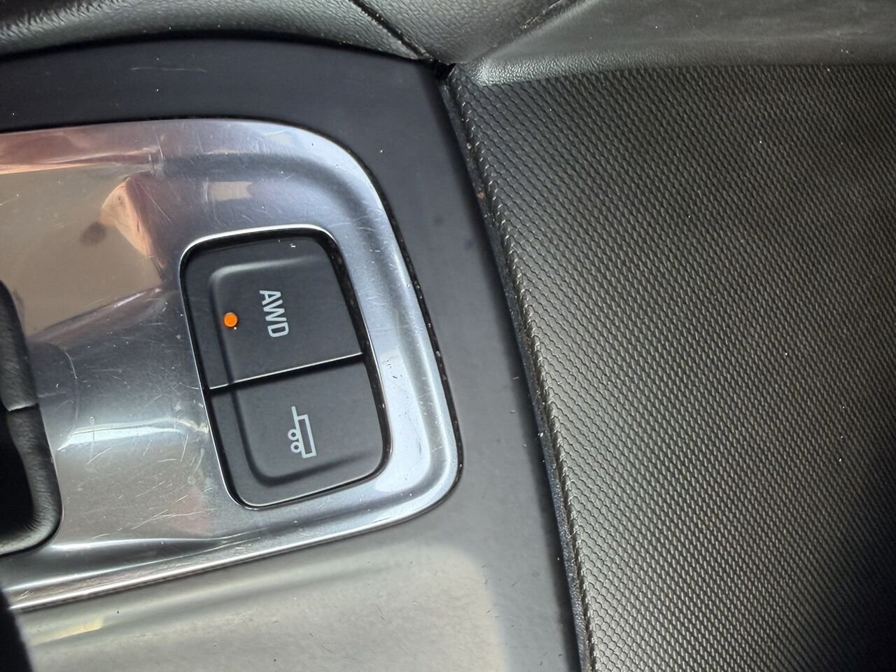 2019 Chevrolet Equinox REDLINE EDITION AWD 2LT Black Laval - photo #26