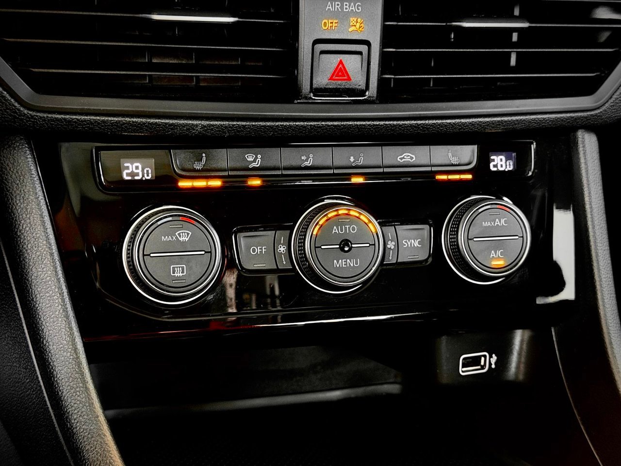 Volkswagen Jetta 2025 Gris Notre-Dame-des-Prairies - photo #26