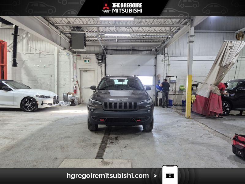 2019 Jeep Cherokee Grey Laval - photo #1