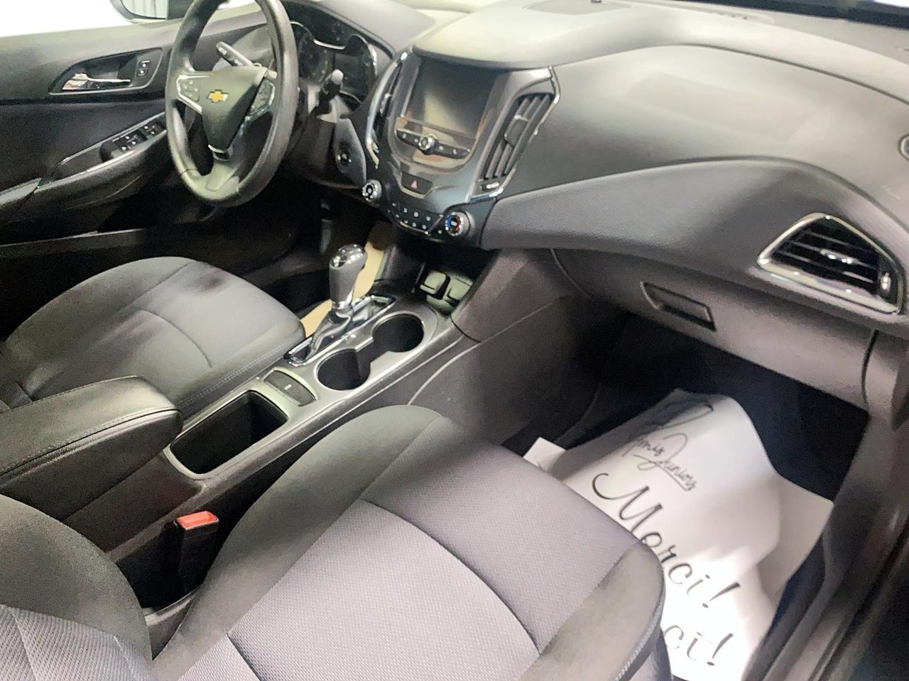 Chevrolet Cruze NIV 3G1BE6SM9JS588982 2018 Gris Chicoutimi - photo #20