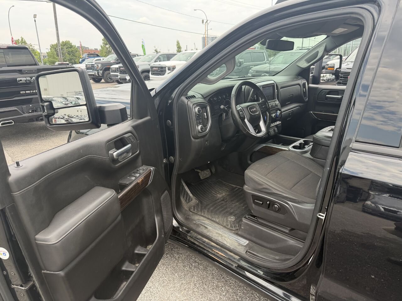 GMC SIERRA K1500 ELEVATION Elevation cabine multiplace 4RM 157 po 2020 Noir Ottawa & Gatineau - photo #1