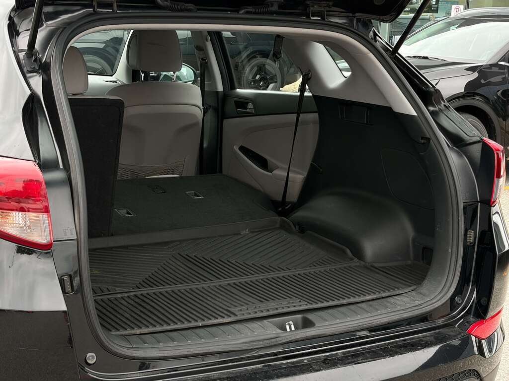 Hyundai Tucson 2017 Noir Gatineau - photo #18