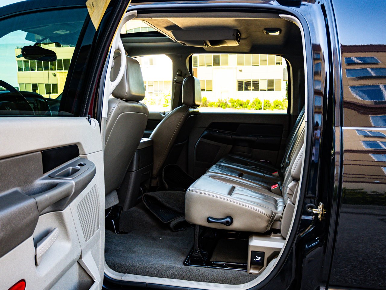 2007 Dodge Ram 3500 4WD Mega Cab 160.5 DRW Laramie Black Sherwood Park - photo #25