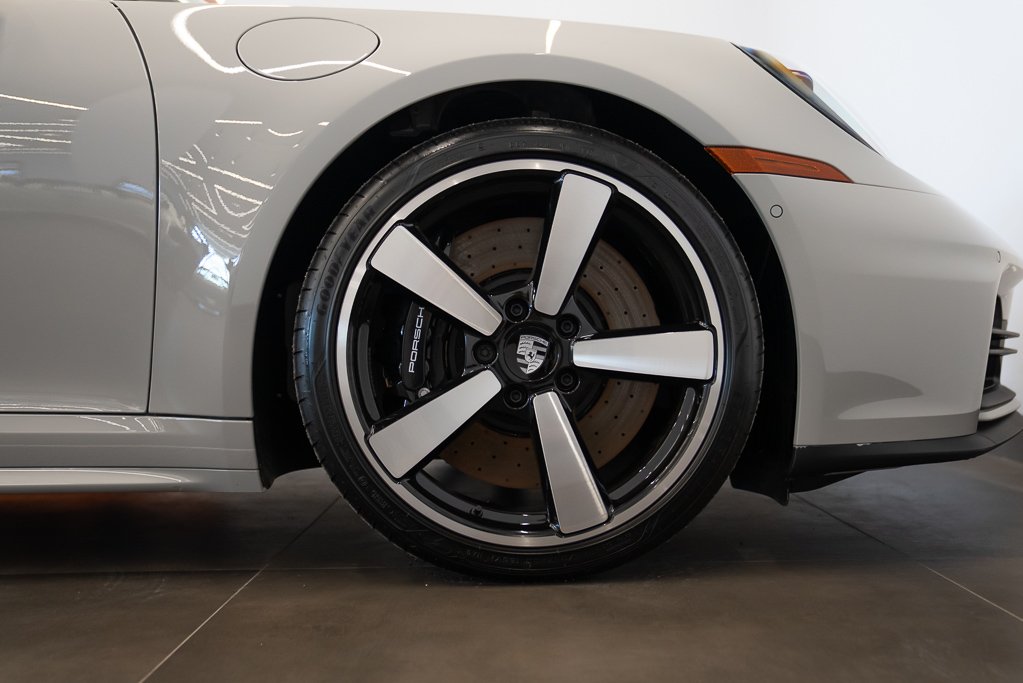 2026 Porsche 911 Carrera S \\ NO LUXURY TAX Grey Kirkland - photo #7
