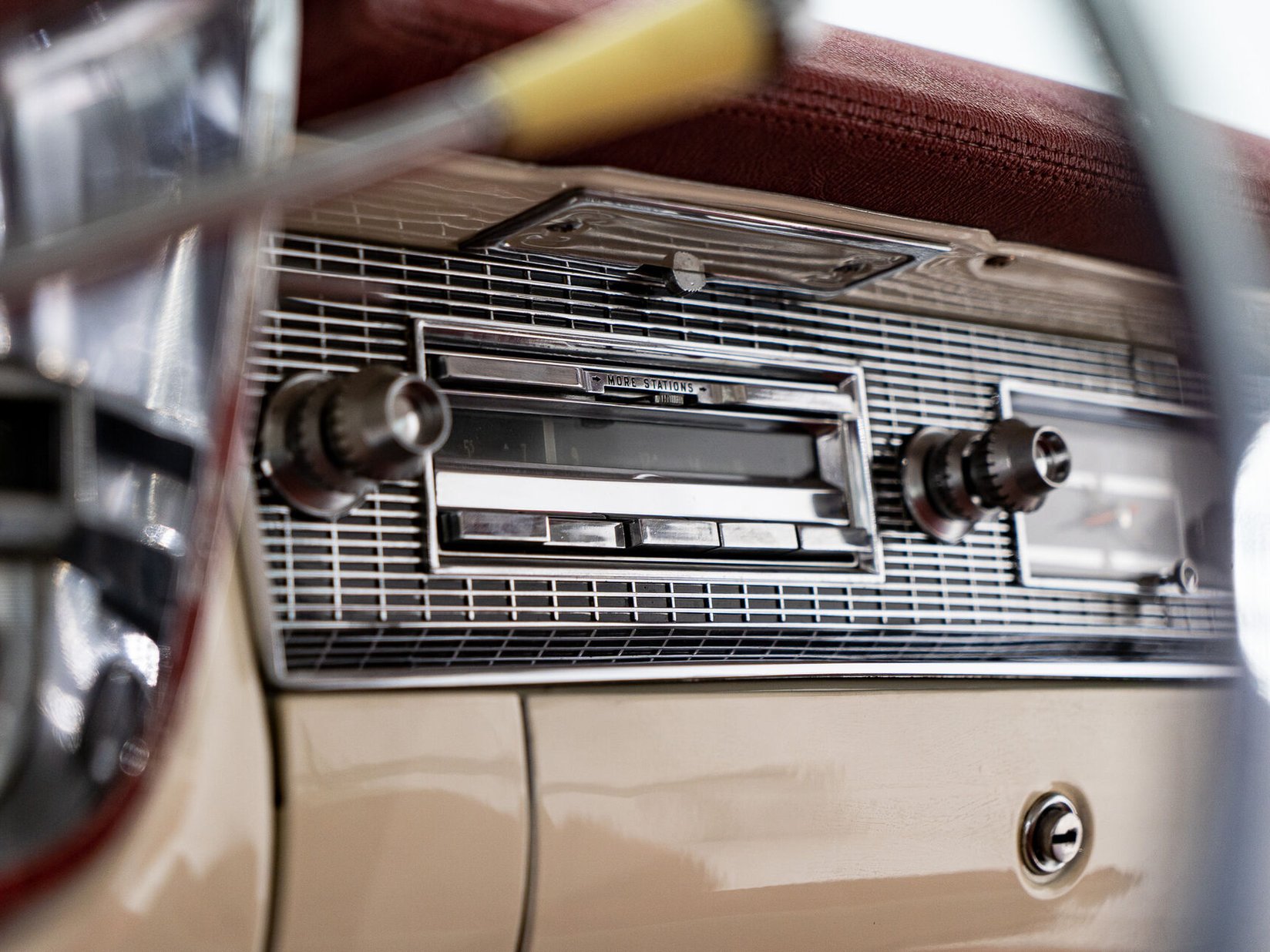 1956 Cadillac Eldorado Seville With Factory A/C | PRIX EN USD White Montreal - photo #65