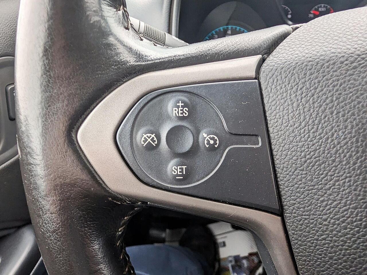 CHEVROLET COLORADO Z71 4RM 2015 Bleu Saint-Hyacinthe - photo #26