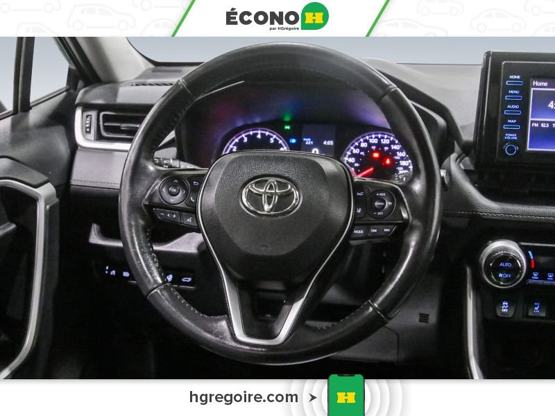 2020 Toyota Rav 4 Grey Laval - photo #15