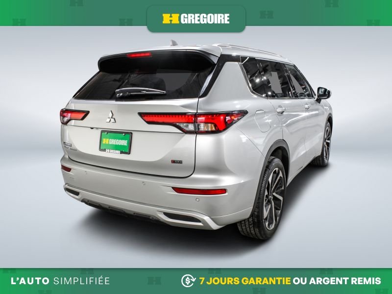 2023 Mitsubishi Outlander Silver Blainville - photo #8