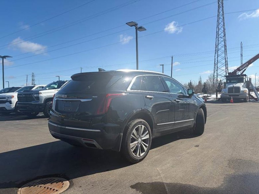 2022 Cadillac XT5 2022 Black