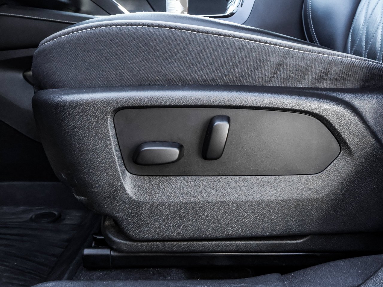 2022 Buick Envision AWD 4dr Avenir Black Sherwood Park - photo #21