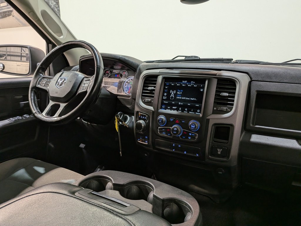 Ram 1500 Classic 2021 Argent Val-David - photo #17