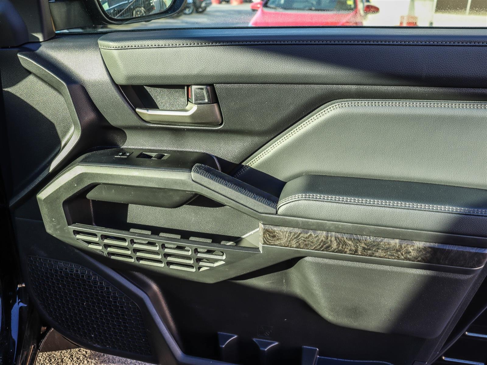 2025 Toyota Tacoma Ottawa & Gatineau - photo #16