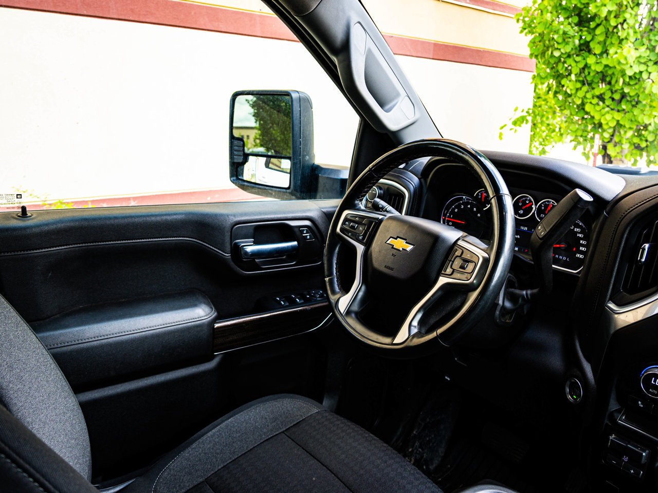 2023 Chevrolet Silverado 2500HD 4WD Crew Cab 159 LT White Sherwood Park - photo #29