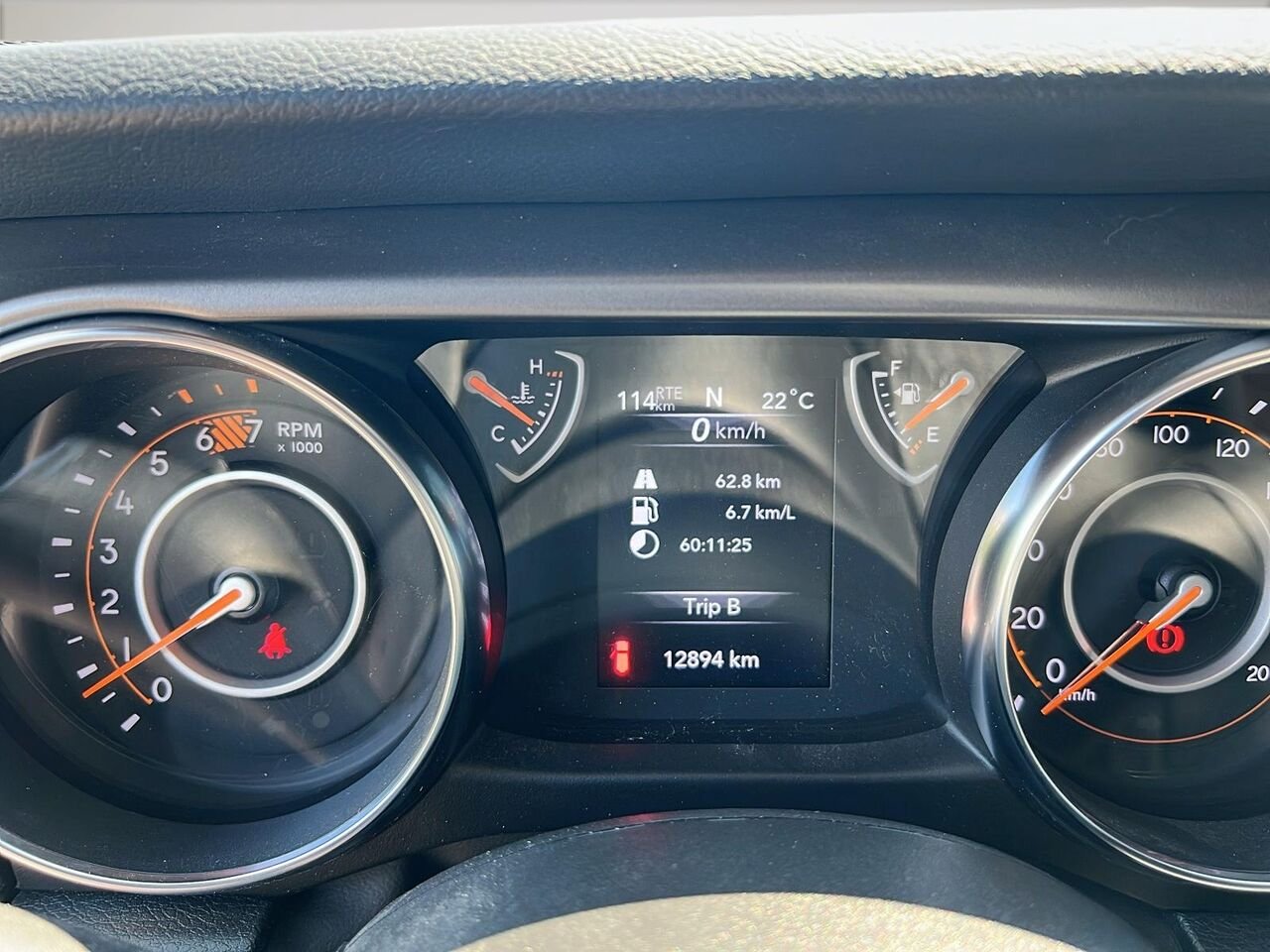 2023 Jeep Wrangler SPORT Red Québec - photo #12