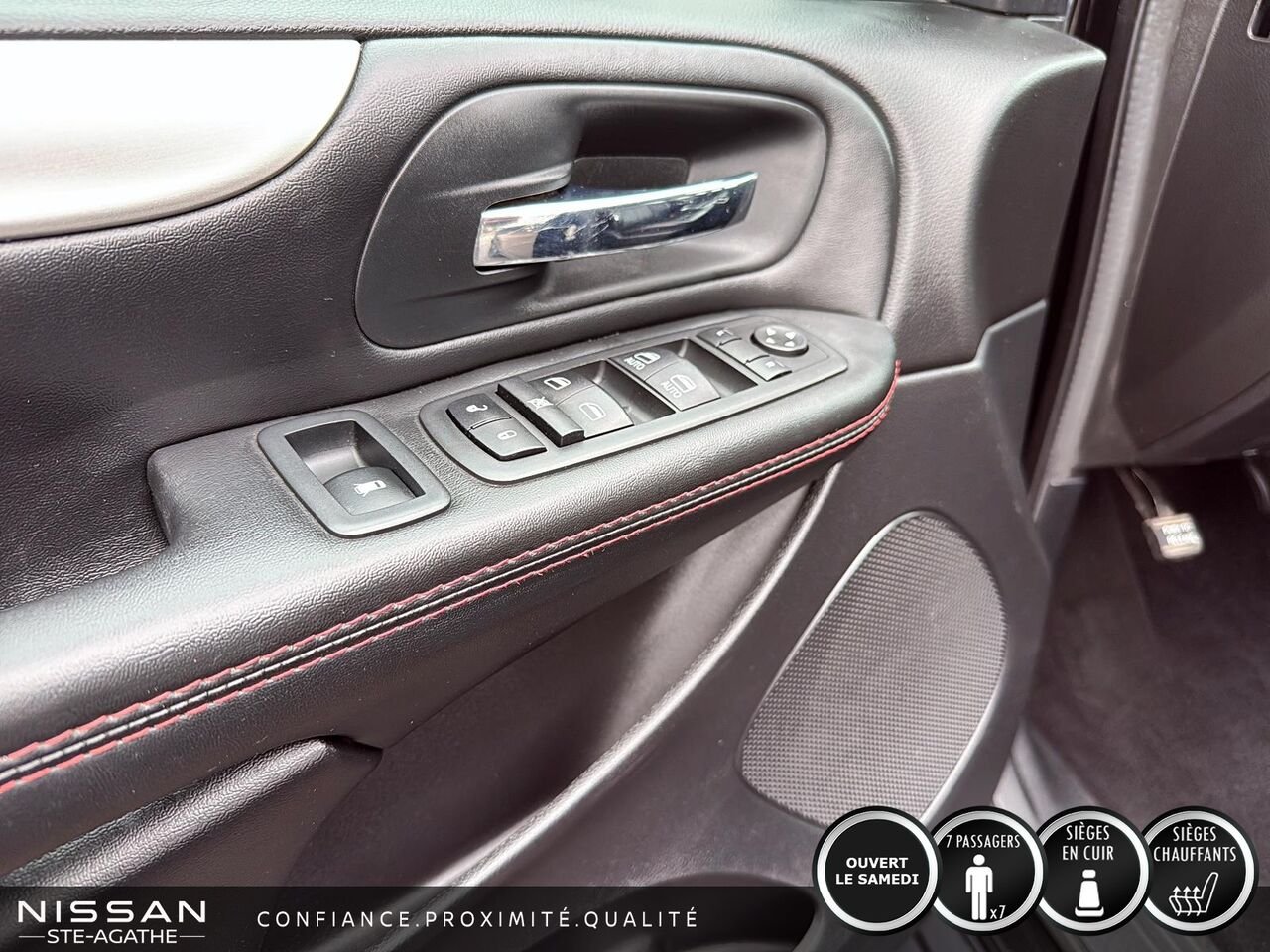 2020 Dodge Grand Caravan Black Ste-Agathe des Monts - photo #16