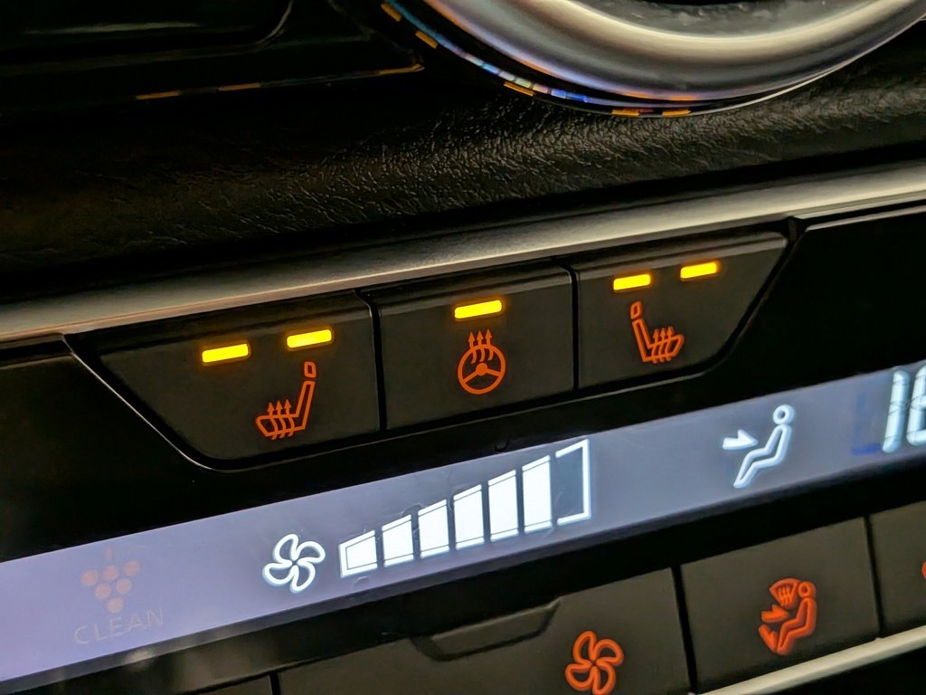 Nissan Sentra SR Manual 2024 Orange Val-David - photo #2