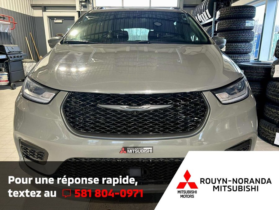 Chrysler Pacifica Touring TA 2022 Gris