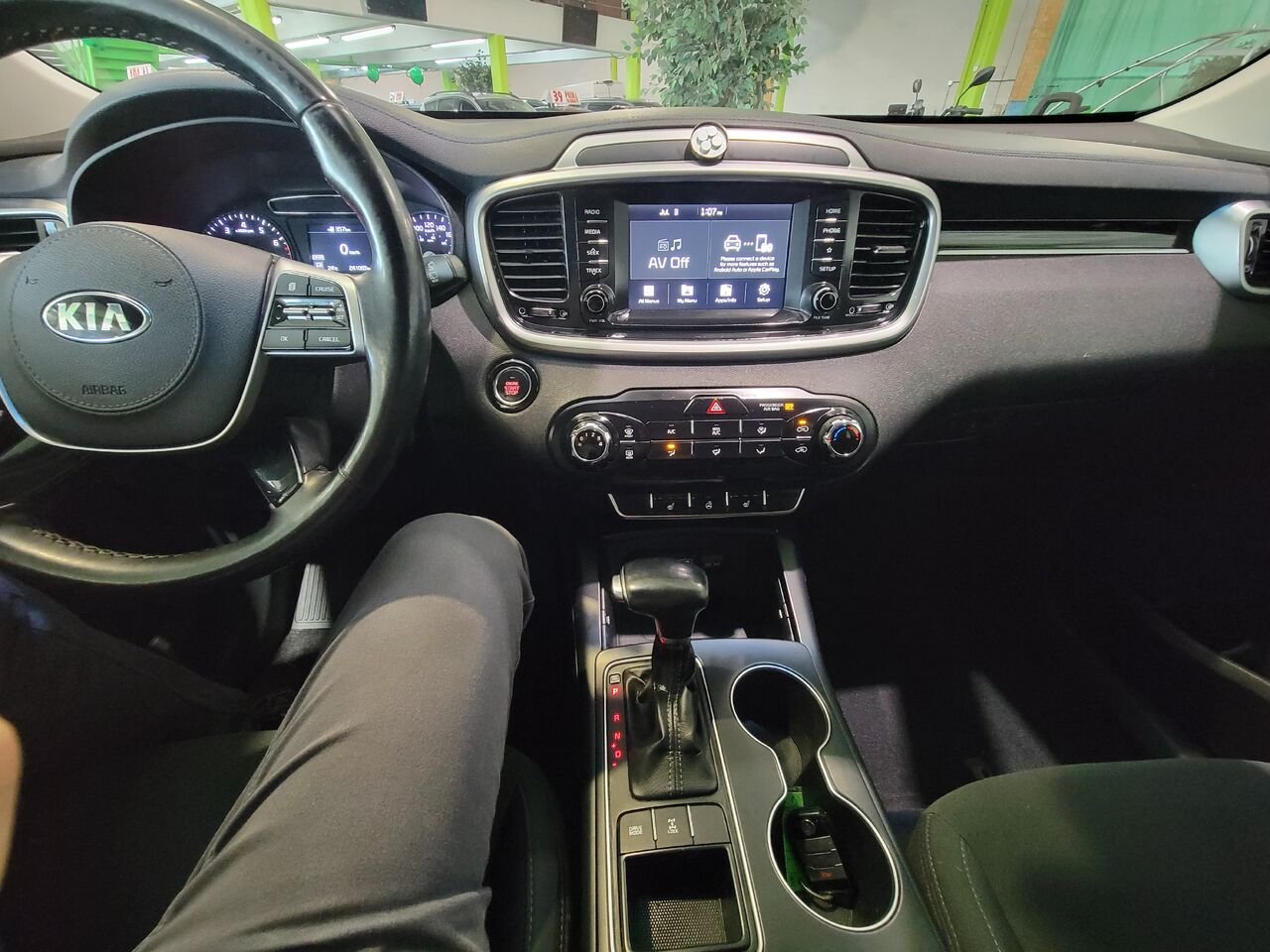 2019 Kia Sorento White  - photo #17