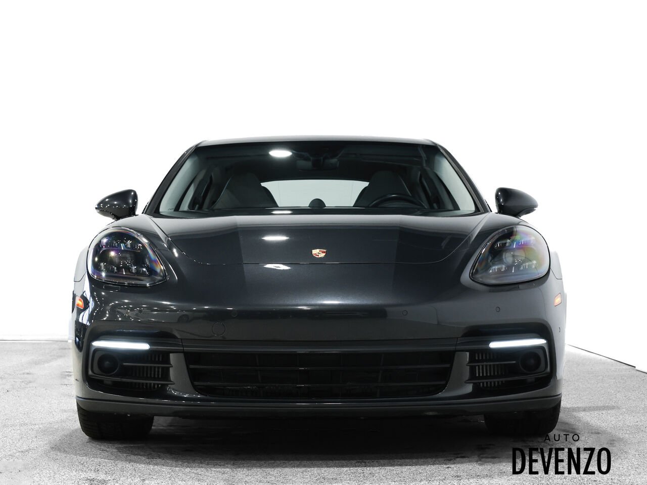2018 Porsche Panamera Grey Saint-Eustache - photo #5