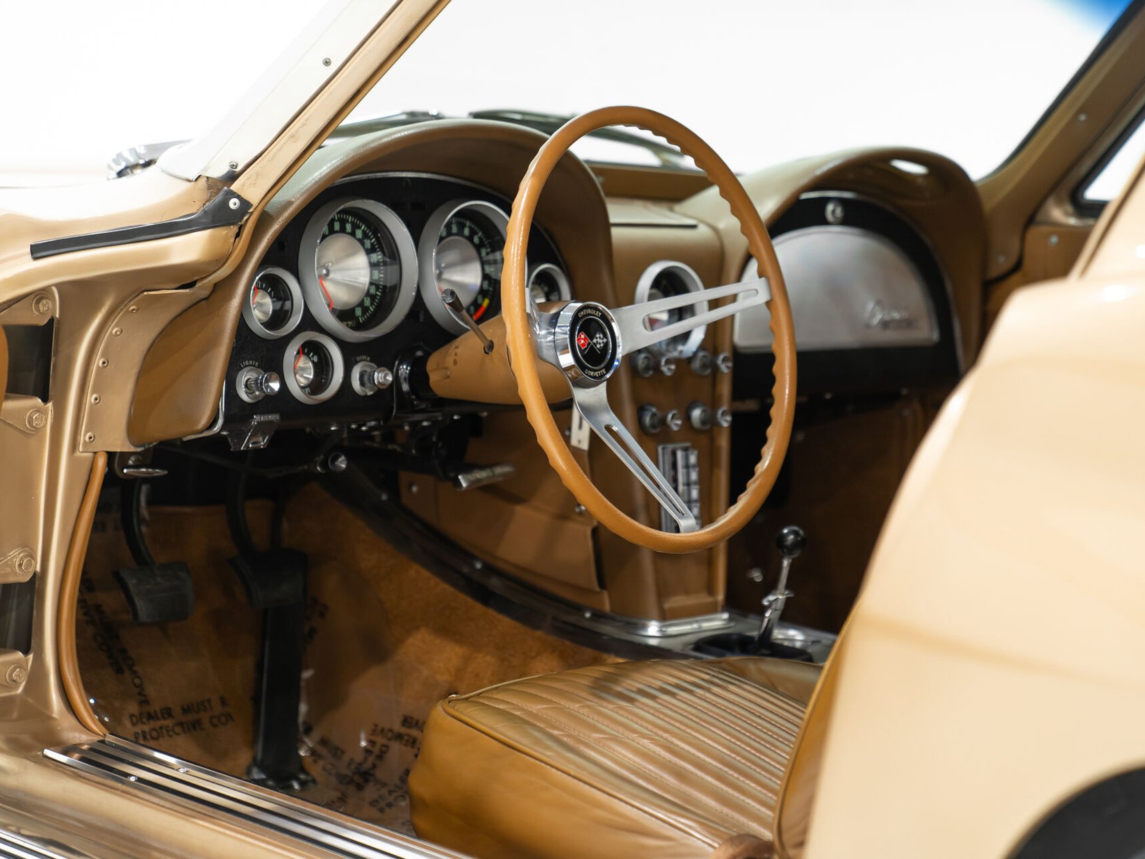 Chevrolet Corvette Fuel Injection Moteur Matching 327 à injection développant 360 chevaux | PRICE IN USD 1963 Beige Montréal - photo #70